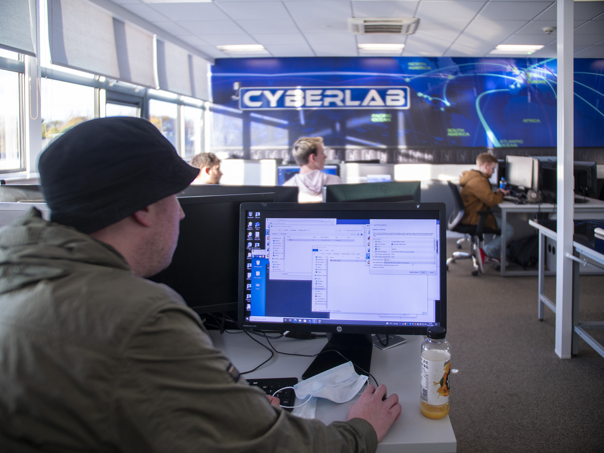 computing students in Cyber Lab