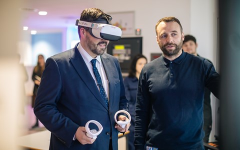 Jamie Hepburn visits Dundee and Angus College