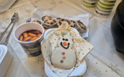 Mince pies, Snowman biscuit and Mulled Wine for a treat after the Santa Walk